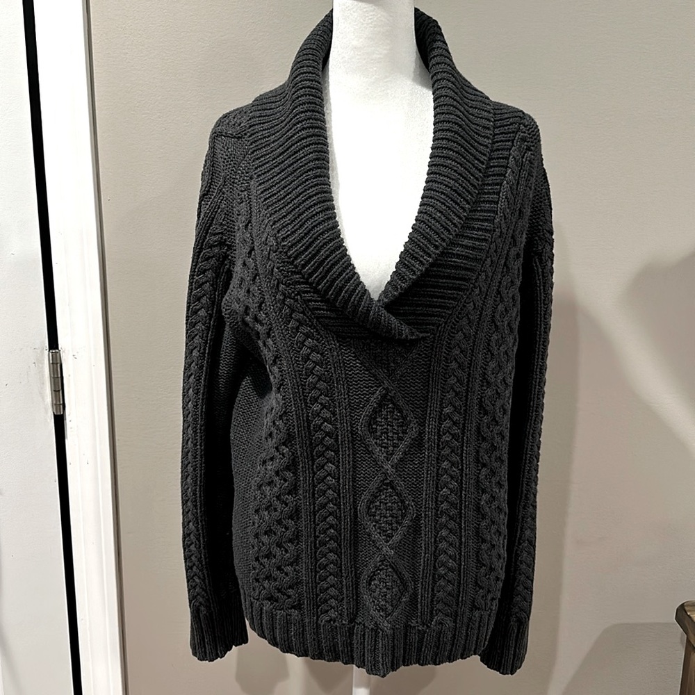Eddie Bauer Women’s Aran Knit Charcoal Fisherman’s Sweater Size Medium